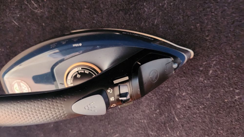 Ferro de engomar cordless