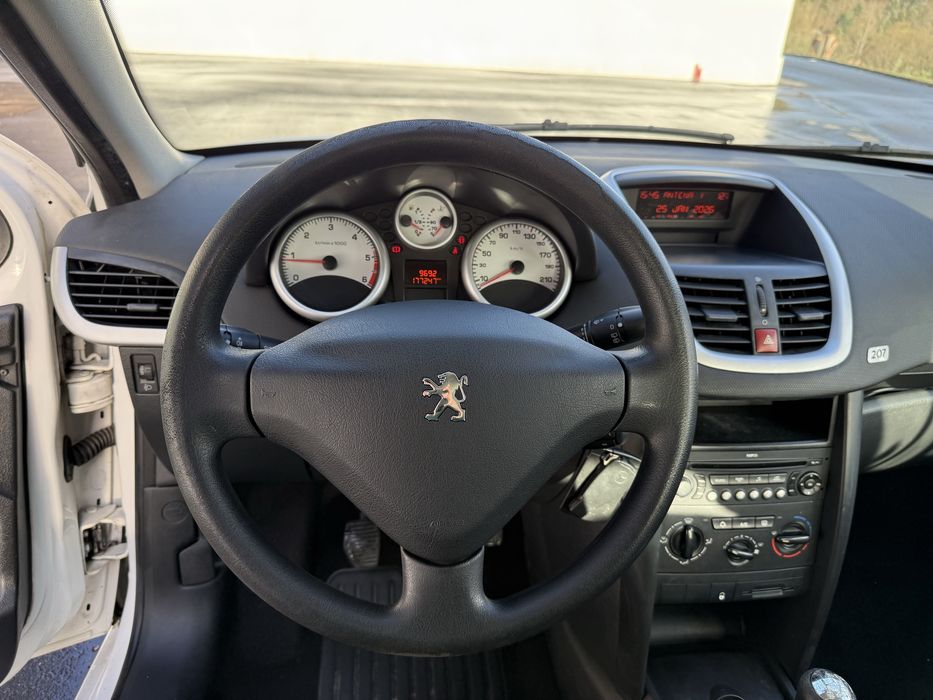 Peugeot 207 1.4 Hdi 5 lugares