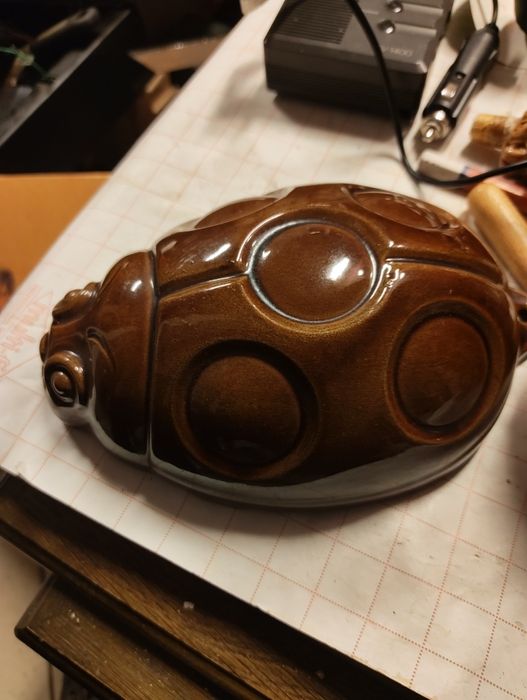 Forma dekoracyjna porcelana biedronka.