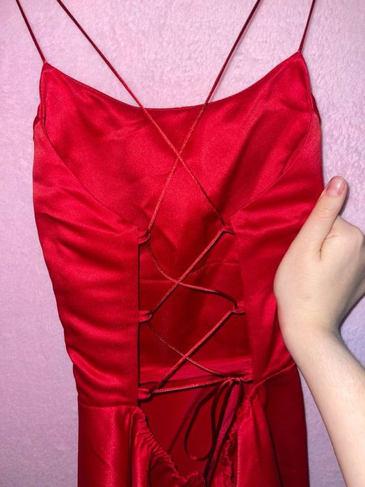 Сукня вечірня(королівський атлас)