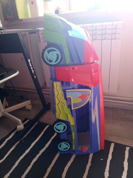 Sprzedam duży pojazd pj masks