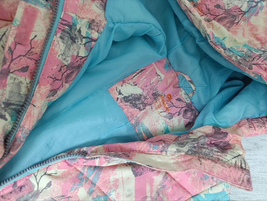 Куртка зимова на дівчину