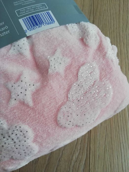 Nowe dekoracyjne poszewki na poduszki koc 120x150 pudrowy róż chmurki