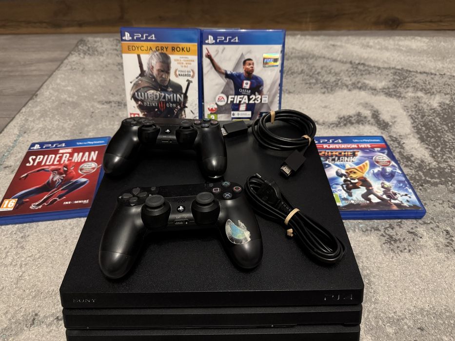 PS4 pro PlayStation 4 stan bdb odnowiona po konserwcji termicznej
