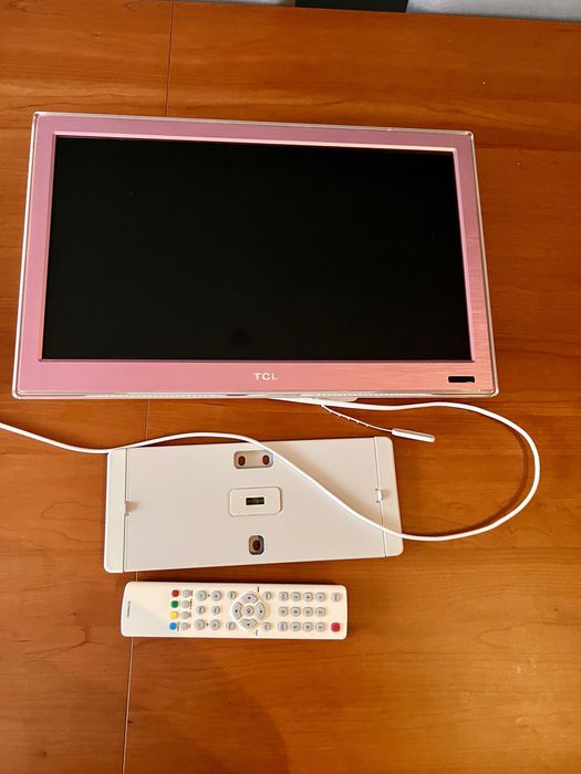 Televisao TCL rosa com comando + suporte parede64171282723074120