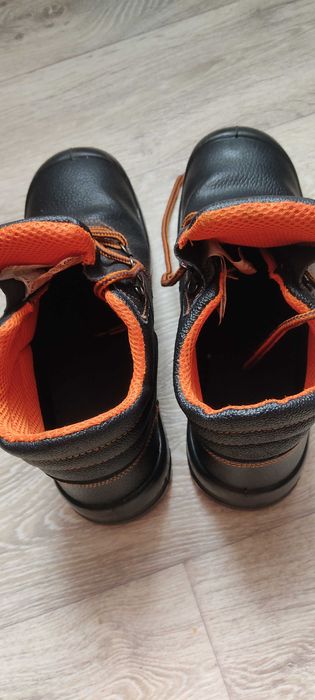 Мужская рабочая обувь