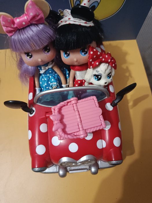Bonecas Minnie e carro