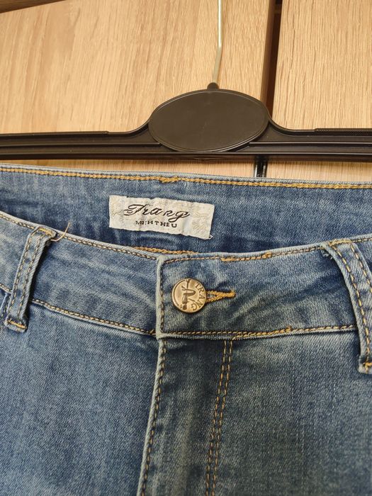 Niebieskie Trang Jeans