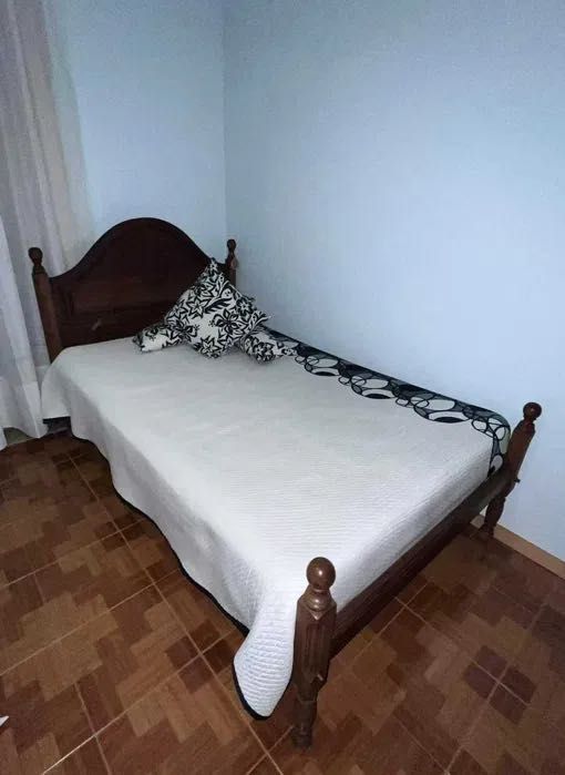 Cama solteiro - ótimo estado