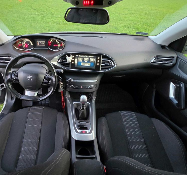 peugeot 308 PureTech 1.2 benzyna