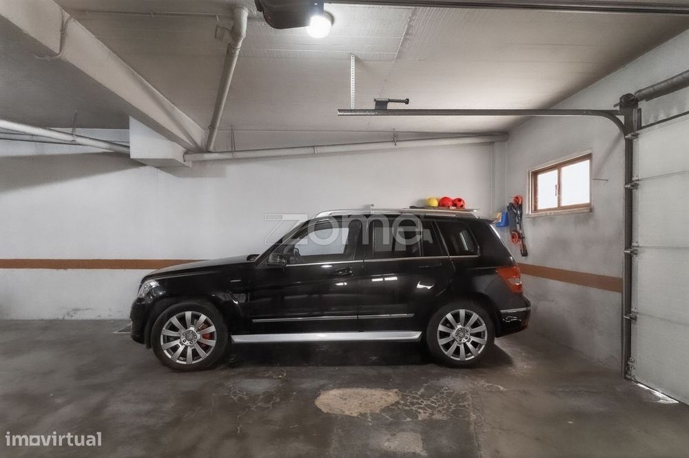 Apartamento T3 com Estacionamento e Arrecadação – Odivelas