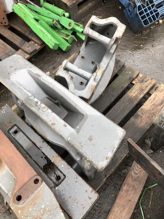 Mocowanie obciązników claas massey ferguson