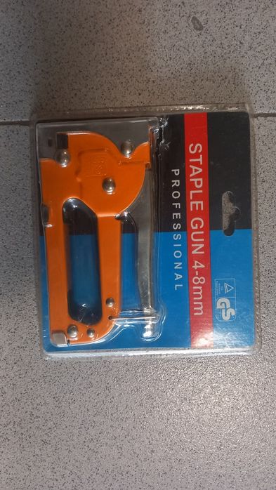 Agrafador Profissional 4–8 mm – Novo na Embalagem