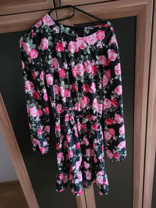 Piękna  sukienka w kwiatki