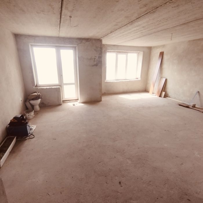 Продам трьох кімнатну чешку нульовий цикл у м.Новий Розділ.