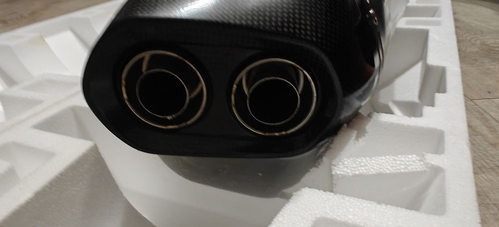 Tumnik wydech akrapovic  BMW Gs 750 800f