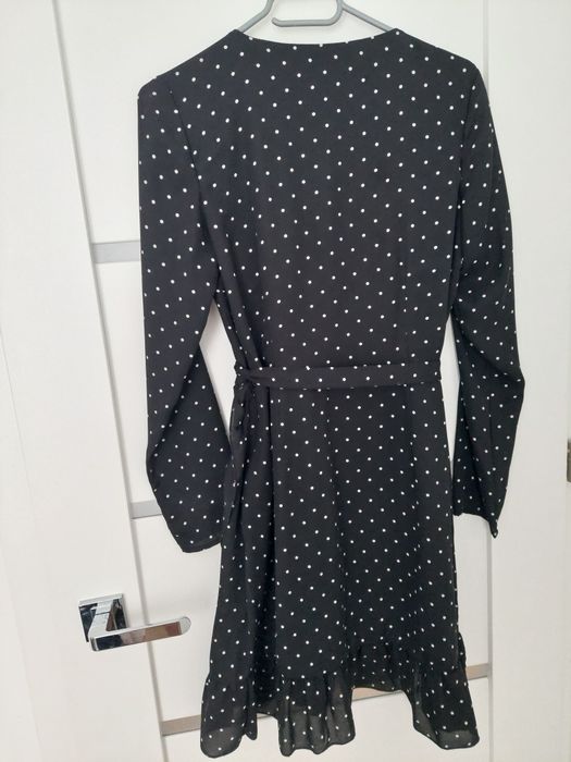 Czarna sukienka z długim rękawem w biale kropki Mohito r. 36/38