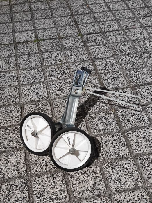 Bicicleta criança roda 20" c/ rodinhas