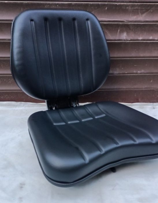 Сиденье, сидіння навантажувача , трактора, універсальне.