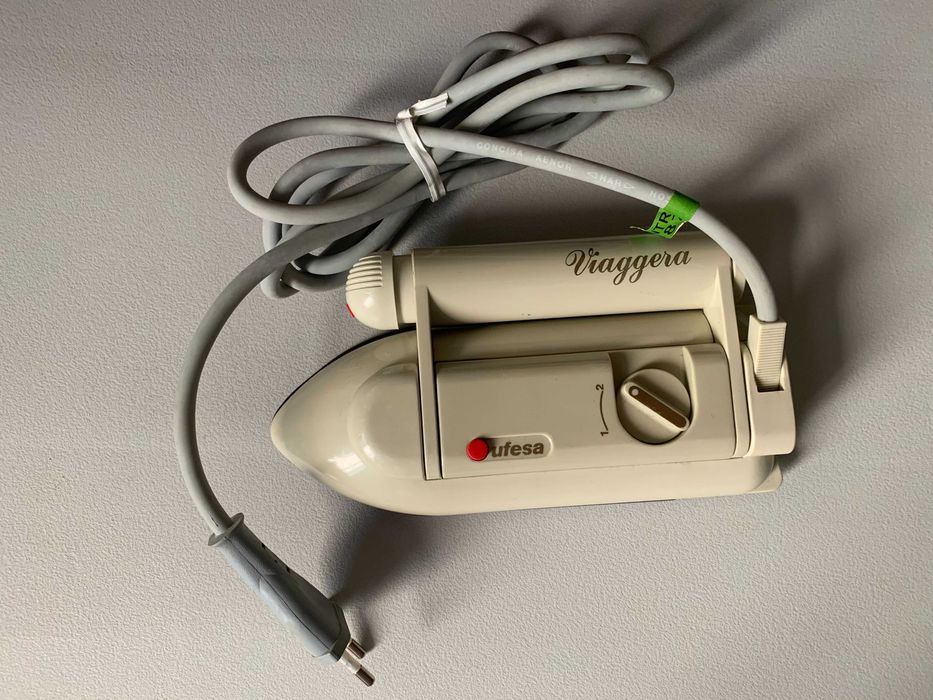 Ferro de Engomar Portátil Antigo Ufesa