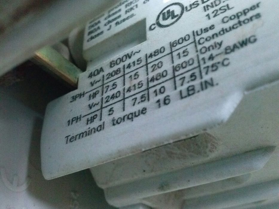 Rozdzielnica/Wyłacznik /500v 600v