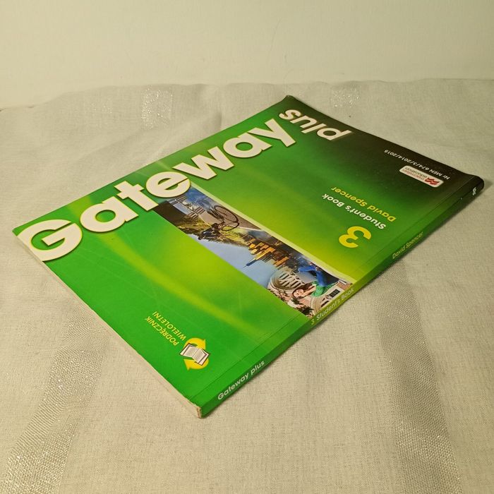 Gateway Plus 3 Students Book. Spencer David
