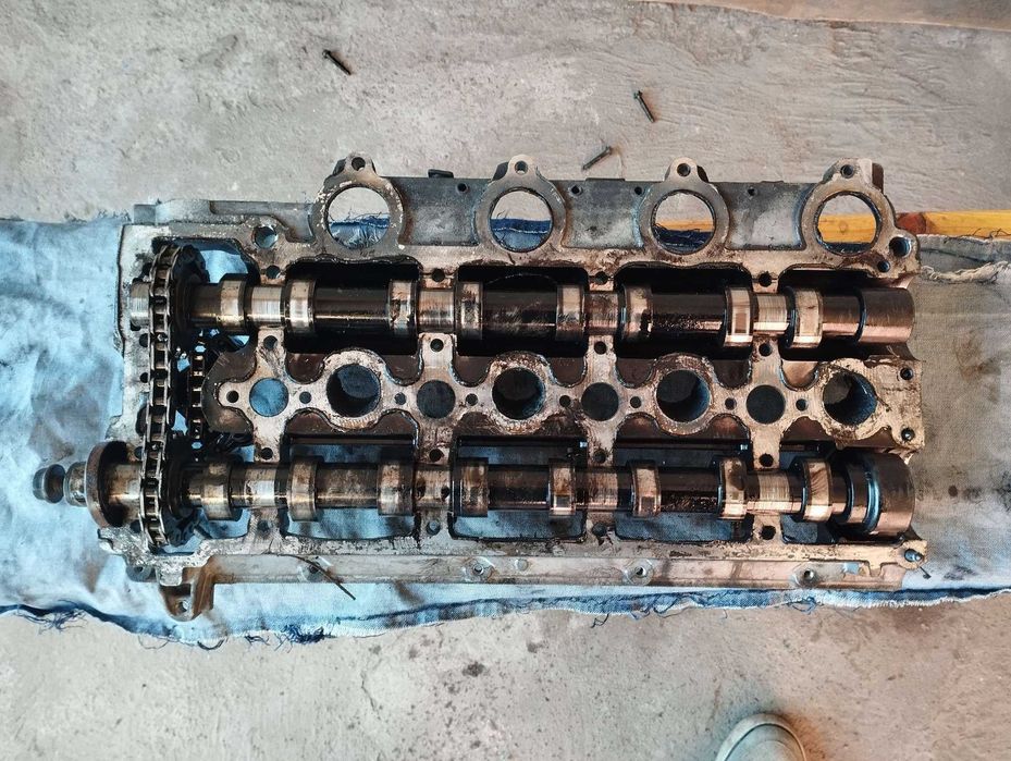 Розподільчий вал постіль з валами Ford S-MAX