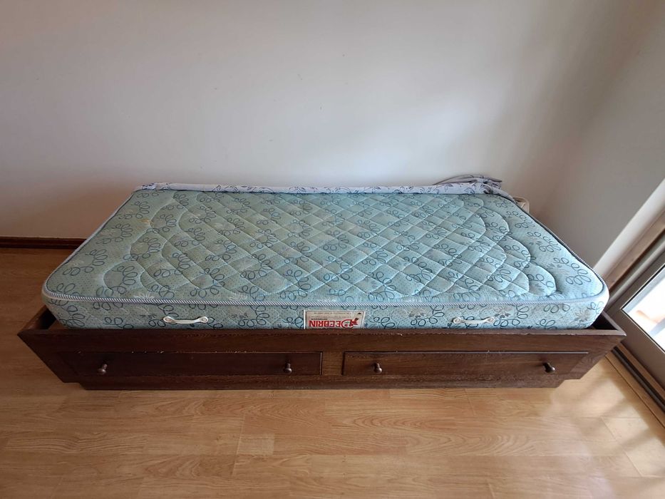 cama individual com gavetões