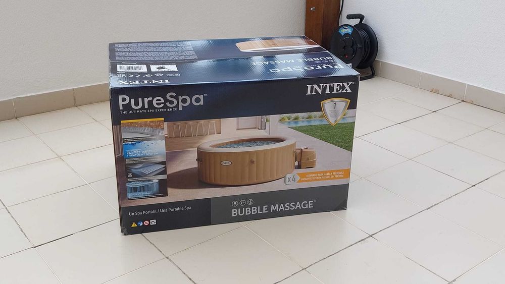 Jacuzzi Insuflável INTEX - 4 Pessoas
