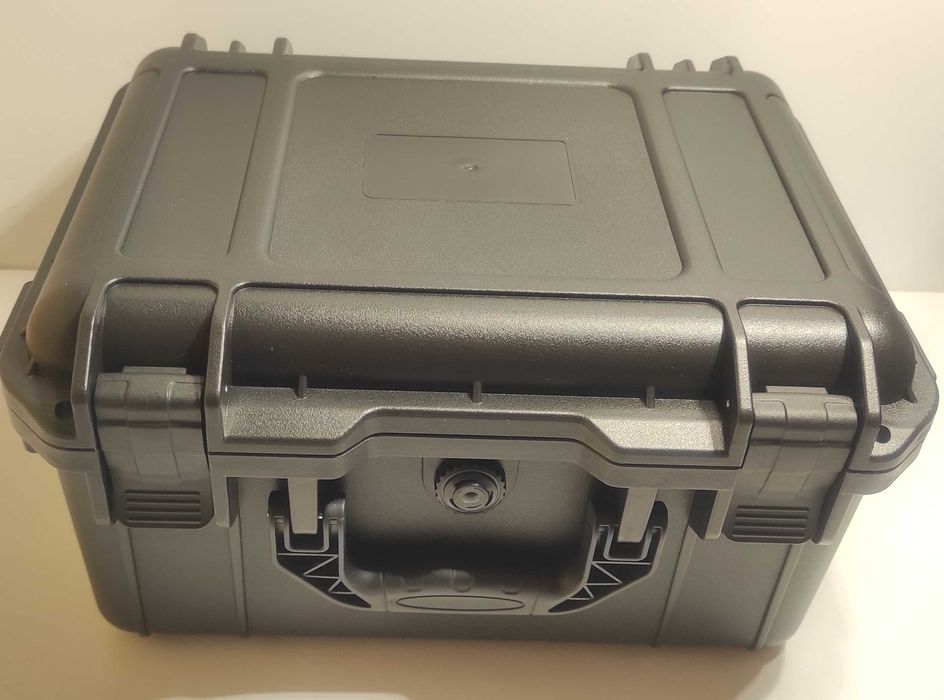 Пластиковый кейс Пластиковий кейс чемодан