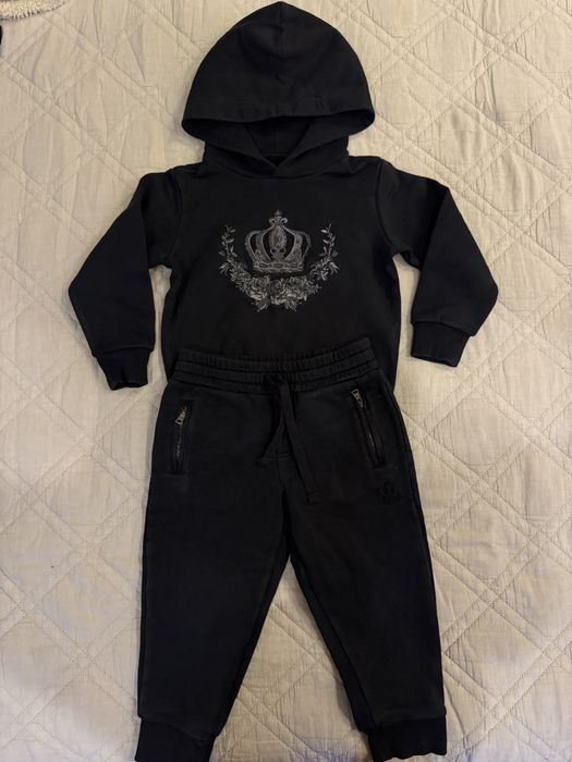 Шикарний костюм dolce  gabbana 2-3 роки