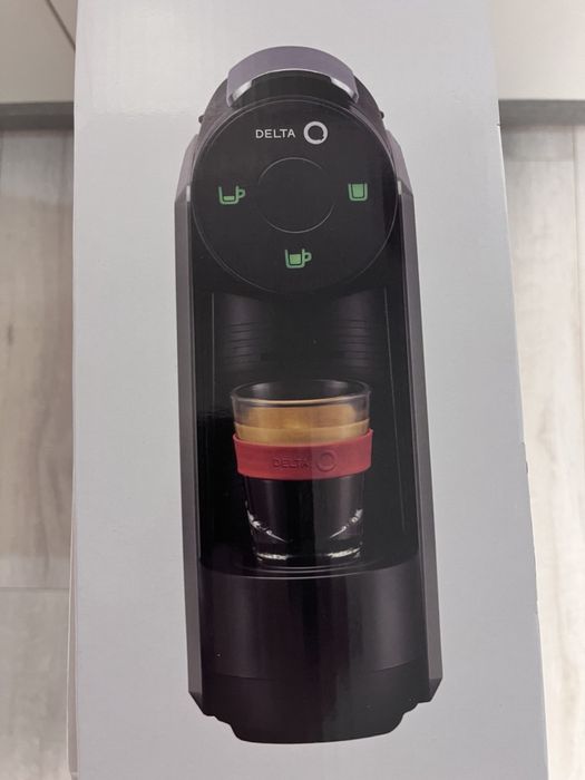 Продам капсульну кавоварку Delta Q mini без капучинатора .