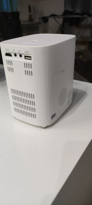 Проектор Byinyek х15 + екран 120"