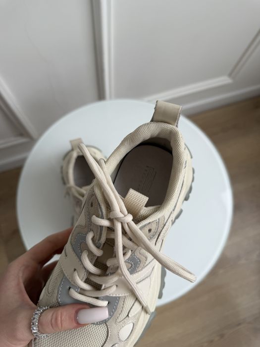 Кросівки estro бежеві 24 см устілка