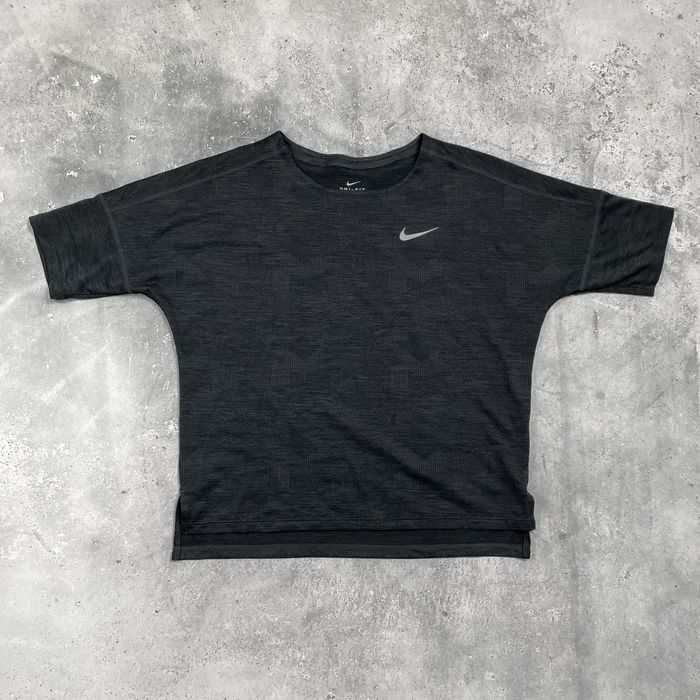 Nike Спортивна Жіноча Футболка Для Тренувань Оригінал Розмір S Чорна