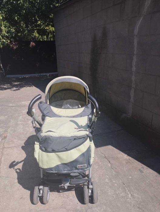 Коляска дитяча, універсальна