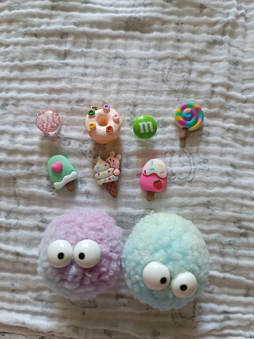 Цепочки  для кроксів брелочки  пухнастики дитячі crocs jibbitz