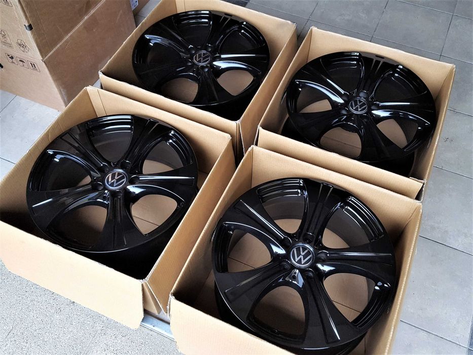 Alufelgi 18 5x112 VW Passat Tiguan Sirocco Arteon Czarne 632#