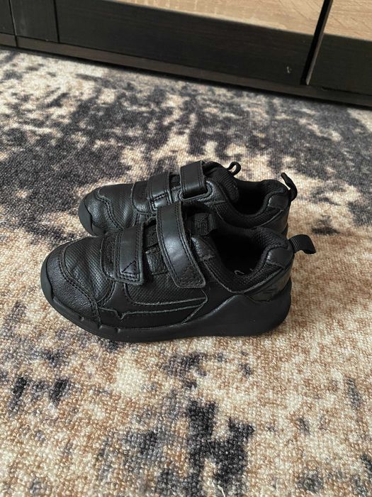 кросівки  Clarks