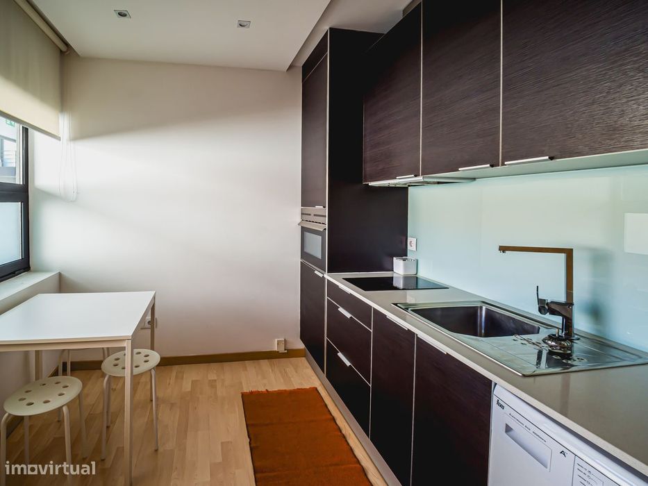 Apartamento T0 com estacionamento, Universidade em Aveiro