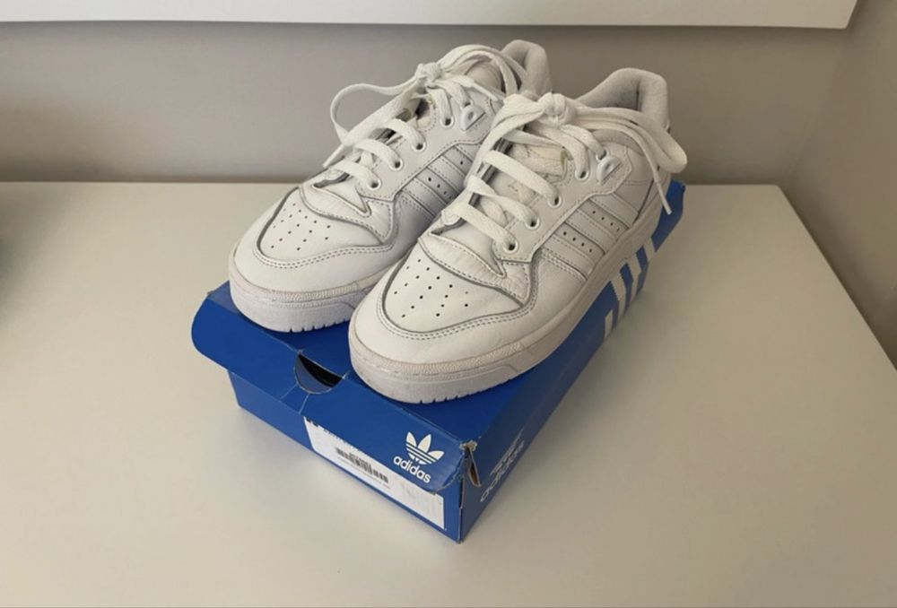 Sapatilhas Rivalry Low Branca - Adidas Originals