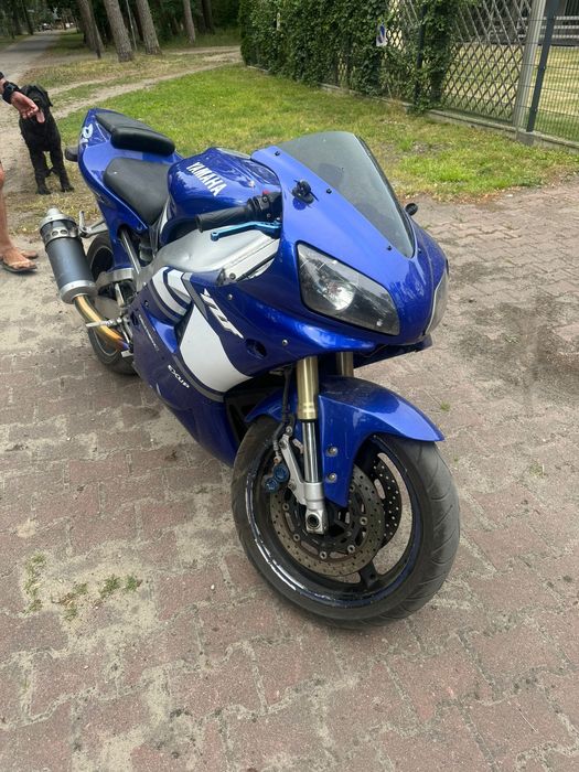 Motor Yamaha R1  110kW