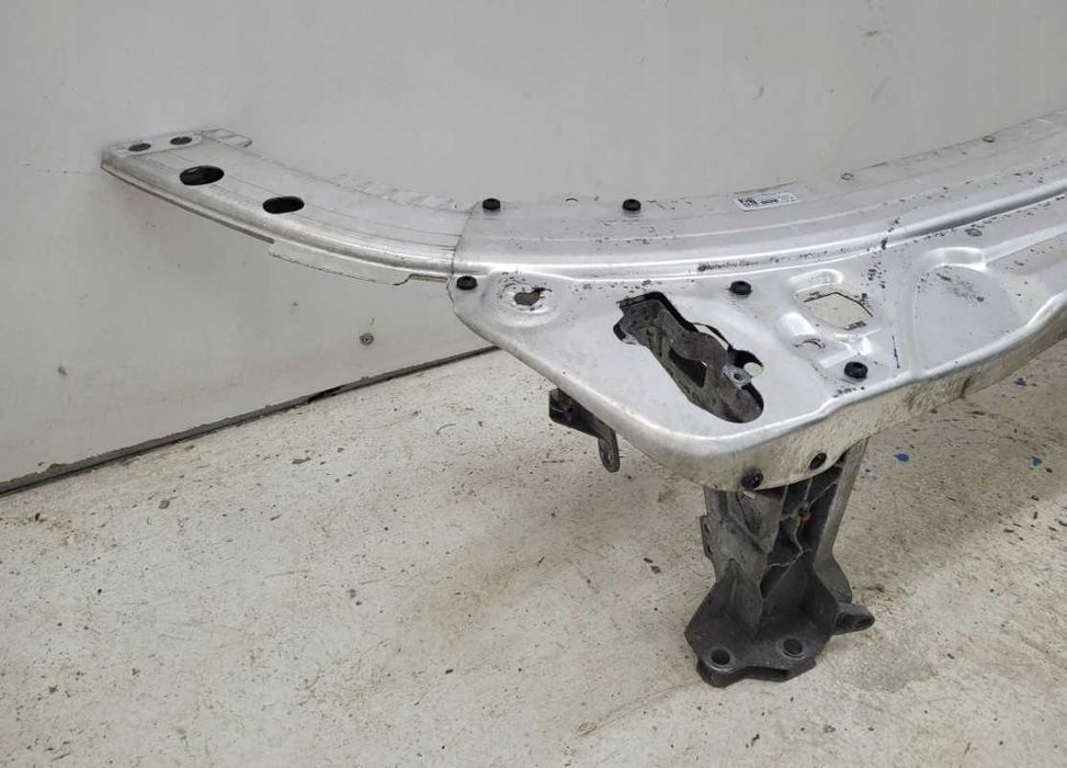 Передня панель на Mersedes w205 2014-2022