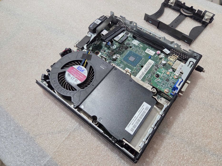 Неттоп, міні комп'ютер Lenovo M720q i3-9100T/DDR4 8Gb