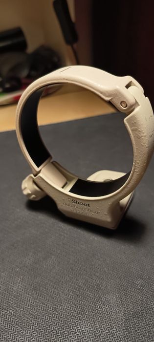 Vendo braçadeira de suporte com placa de liberação rápida. NOVA.