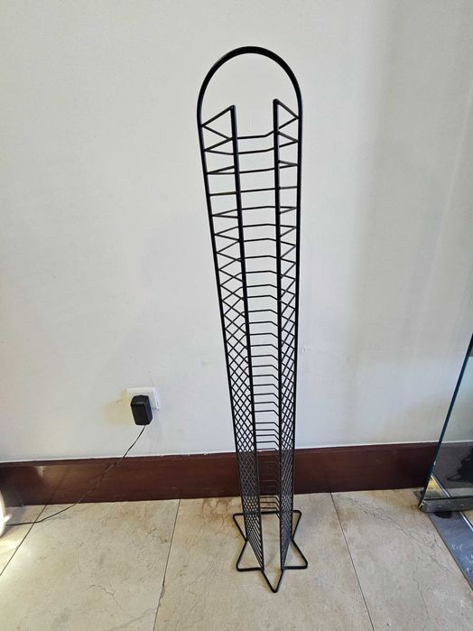 Suporte para CD's em metal