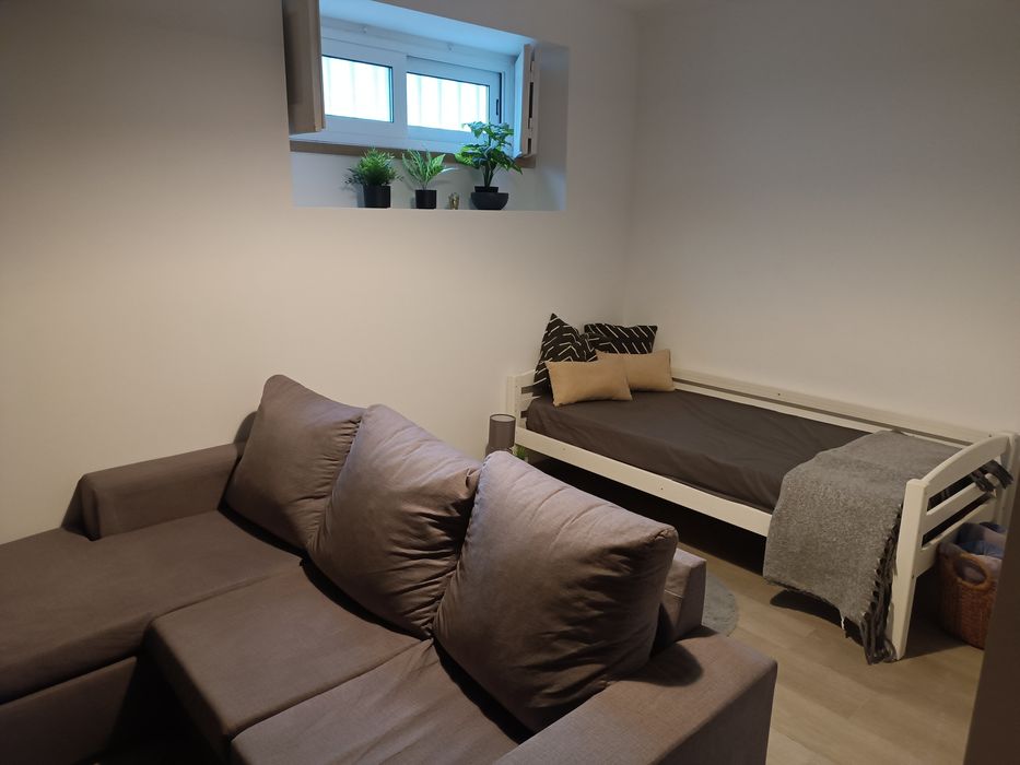 Quarto para arrendar em Agualva