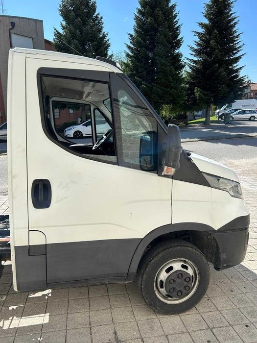 Iveco 3.0 – 3 Lugares | Muito Bem Estimada | Ar Condicionado