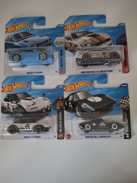 4 Carros Hot Wheels