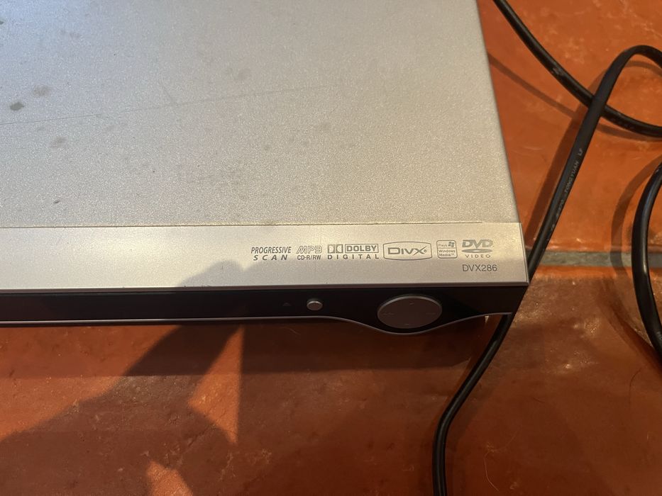 Leitor de DVD / CD LG (Modelo Slim Prateado)